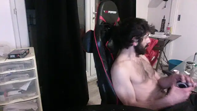 Snapshot of Liroow chatting on April 2, 2026, 11:33 pm Liroow online show from April 2, 2026, 11:33 pm