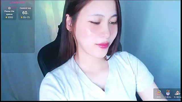 Snapshot of mystica-myst chatting on June 1, 2026, 4:06 pm mystica-myst online show from June 1, 2026, 4:06 pm