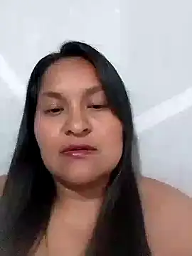 lucia00xx online show from October 8, 2025, 2:24 am