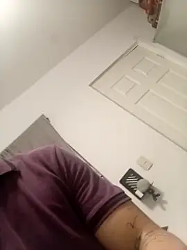 Snapshot of MRDXXX12 chatting on October 24, 2025, 9:14 pm MRDXXX12 online show from October 24, 2025, 9:14 pm