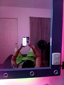 Snapshot of MRDXXX12 chatting on October 24, 2025, 6:45 am MRDXXX12 online show from October 24, 2025, 6:45 am