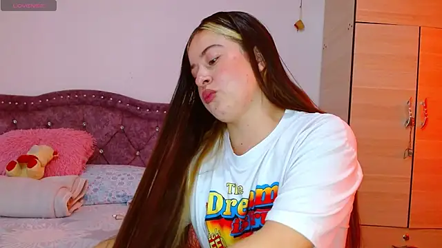 Hanssel tess online show from October 18, 2025, 4:31 pm