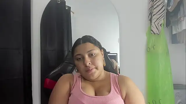 Snapshot of Baby_Latin chatting on November 30, 2025, 7:25 pm Baby Latin online show from November 30, 2025, 7:25 pm