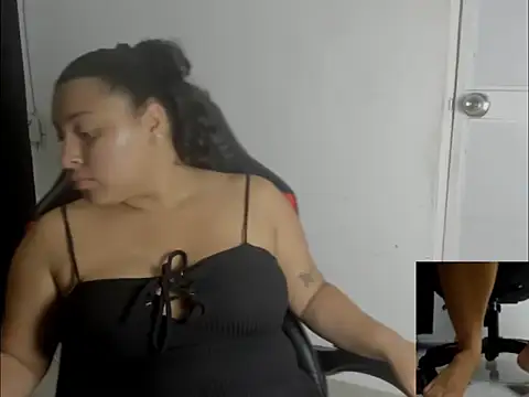 Snapshot of Baby_Latin chatting on December 18, 2025, 7:29 pm Baby Latin online show from December 18, 2025, 7:29 pm