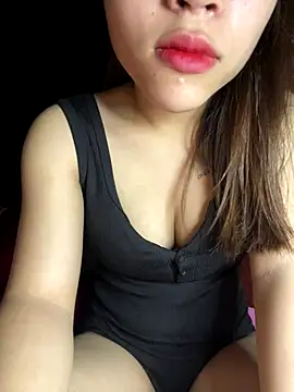 Snapshot of Lyly69699 chatting on December 22, 2025, 12:55 am Lyly69699 online show from December 22, 2025, 12:55 am