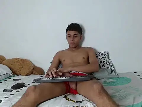 deivy skinny01 online show from December 17, 2025, 10:04 pm