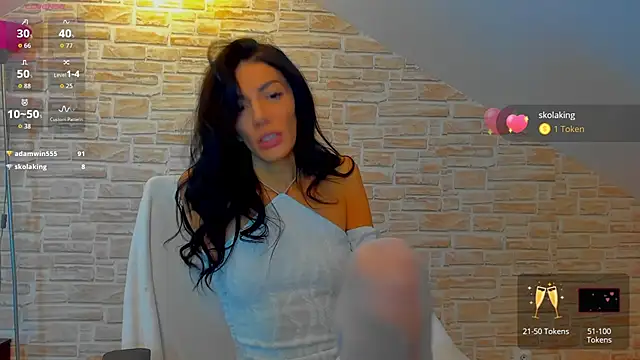 Snapshot of BrigitteEvans chatting on November 17, 2025, 4:33 pm BrigitteEvans online show from November 17, 2025, 4:33 pm