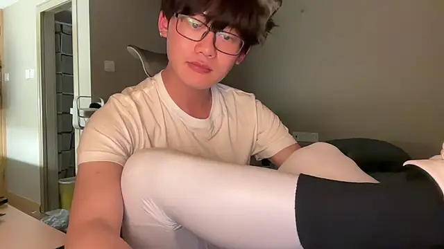 Snapshot of iambennet chatting on December 15, 2025, 1:06 pm iambennet online show from December 15, 2025, 1:06 pm