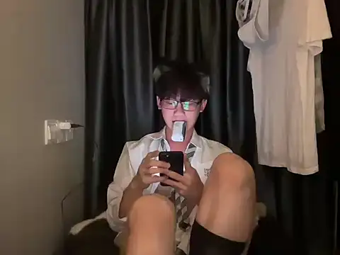 Snapshot of iambennet chatting on November 14, 2025, 3:15 pm iambennet online show from November 14, 2025, 3:15 pm