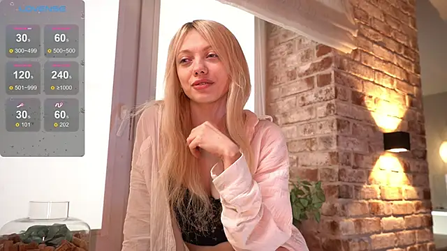 Snapshot of _favdream chatting on November 19, 2025, 8:25 am favdream online show from November 19, 2025, 8:25 am