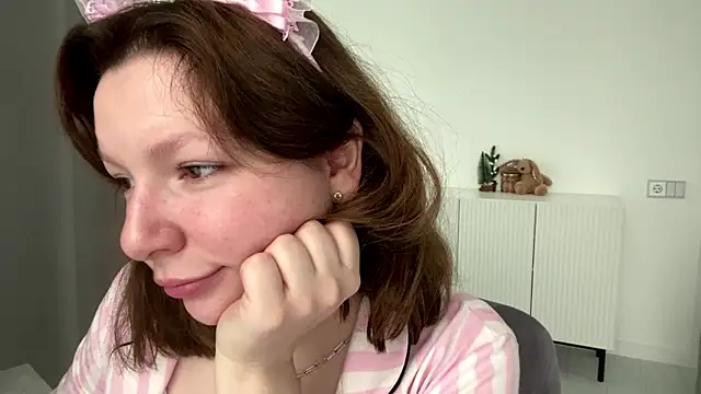 TamekiaSamii online show from November 15, 2025, 7:12 am