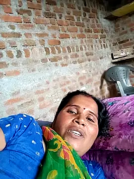 Snapshot of Nm_sanjna chatting on April 30, 2026, 11:28 am Nm sanjna online show from April 30, 2026, 11:28 am