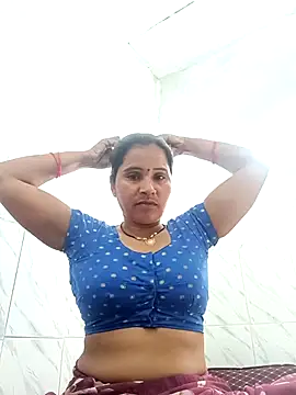 Snapshot of Nm_sanjna chatting on December 18, 2025, 5:23 am Nm sanjna online show from December 18, 2025, 5:23 am