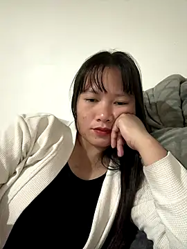 TrangNemo online show from October 28, 2025, 12:37 pm