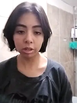 Lollysmile26 online show from December 3, 2025, 7:08 am