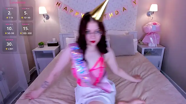 BellaWink online show from November 14, 2025, 6:28 am