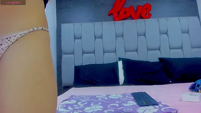 Snapshot of Abby-horny chatting on October 8, 2025, 8:42 pm Abby-horny online show from October 8, 2025, 8:42 pm