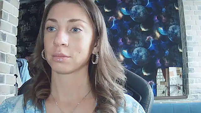 Snapshot of Xalirine chatting on February 19, 2026, 1:08 pm Xalirine online show from February 19, 2026, 1:08 pm