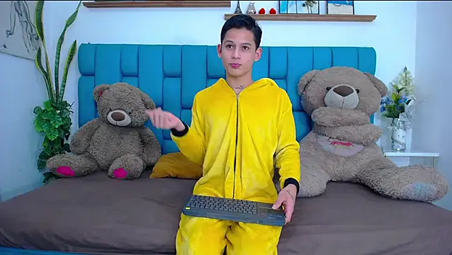 Brian hot online show from March 2, 2026, 11:17 am