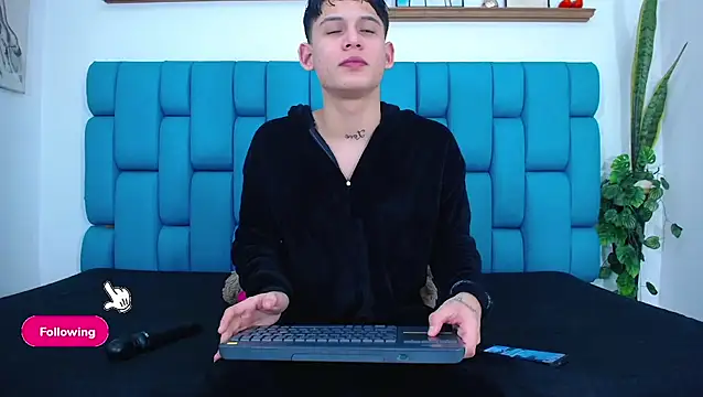 Brian hot online show from April 24, 2026, 12:51 pm