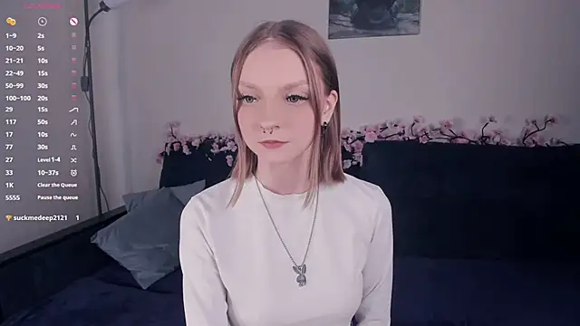 Snapshot of Golden_dawn chatting on November 8, 2025, 7:34 am Golden dawn online show from November 8, 2025, 7:34 am