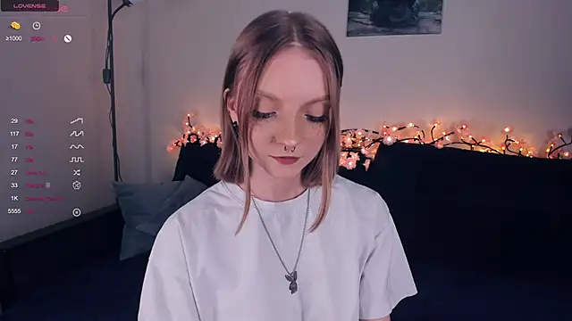 Snapshot of Golden_dawn chatting on October 31, 2025, 7:27 am Golden dawn online show from October 31, 2025, 7:27 am