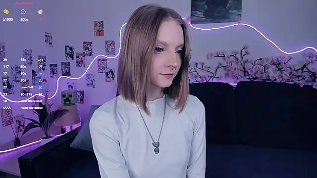 Snapshot of Golden_dawn chatting on November 18, 2025, 7:44 am Golden dawn online show from November 18, 2025, 7:44 am