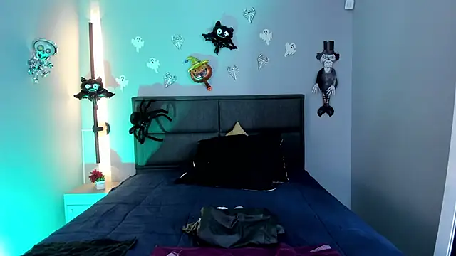 rose more   online show from October 22, 2025, 12:48 pm