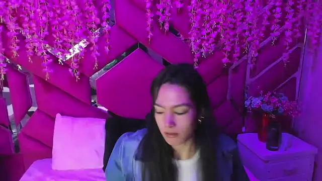 Snapshot of Gisell_Squirt_ chatting on October 15, 2025, 11:40 am Gisell Squirt online show from October 15, 2025, 11:40 am