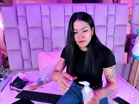 Snapshot of Gisell_Squirt_ chatting on December 3, 2025, 12:26 pm Gisell Squirt online show from December 3, 2025, 12:26 pm