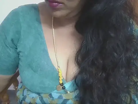 Snapshot of Tamil_Divyaa chatting on October 14, 2025, 8:15 am Tamil Divyaa online show from October 14, 2025, 8:15 am