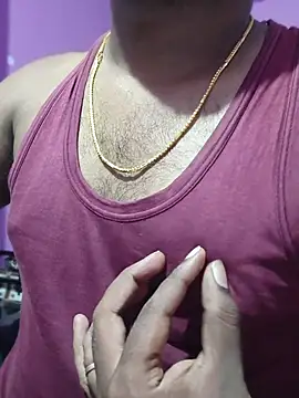 Snapshot of Y0ur_Slave chatting on April 7, 2026, 5:37 pm Y0ur Slave online show from April 7, 2026, 5:37 pm