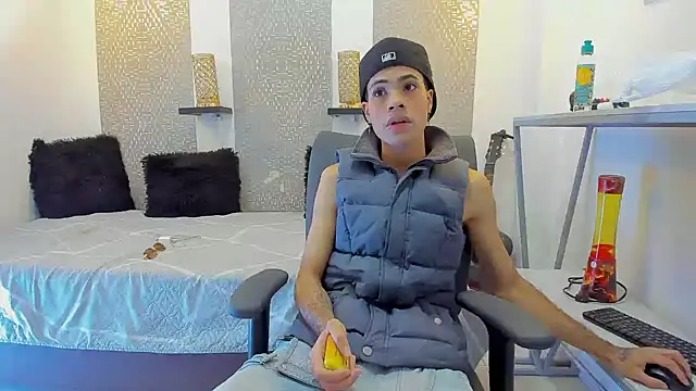 JacobBlackwell  online show from November 2, 2025, 7:30 pm