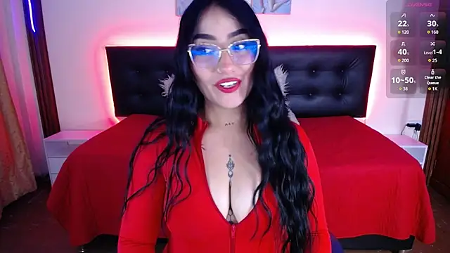 Snapshot of SeleneMore chatting on April 22, 2026, 12:28 am SeleneMore online show from April 22, 2026, 12:28 am