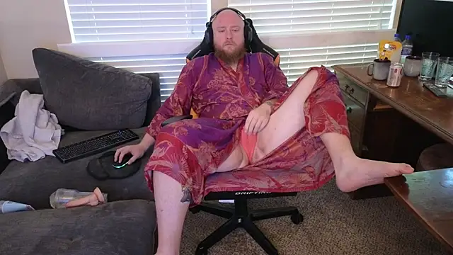 Snapshot of theballboy1 chatting on April 23, 2026, 12:40 pm theballboy1 online show from April 23, 2026, 12:40 pm