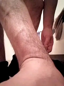 Snapshot of LicensedEnlarger chatting on November 30, 2025, 12:44 am LicensedEnlarger online show from November 30, 2025, 12:44 am