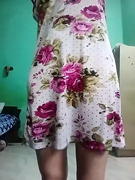 Snapshot of Hornyme18 chatting on October 24, 2025, 5:06 am Hornyme18 online show from October 24, 2025, 5:06 am