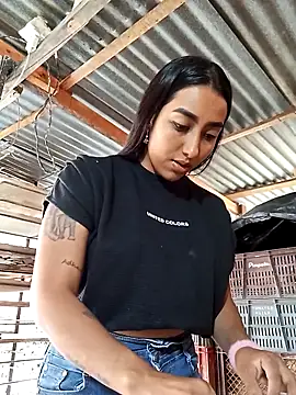 Queen sofya online show from December 18, 2025, 8:01 pm