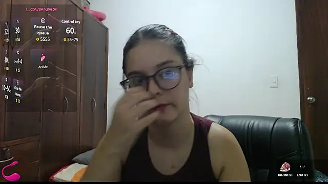 Snapshot of CarlaLorez chatting on July 29, 2026, 9:03 pm CarlaLorez online show from July 29, 2026, 9:03 pm
