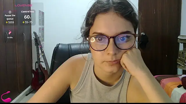 Snapshot of CarlaLorez chatting on May 31, 2026, 2:17 am CarlaLorez online show from May 31, 2026, 2:17 am