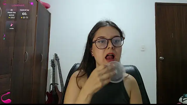 Snapshot of CarlaLorez chatting on May 18, 2026, 8:57 pm CarlaLorez online show from May 18, 2026, 8:57 pm