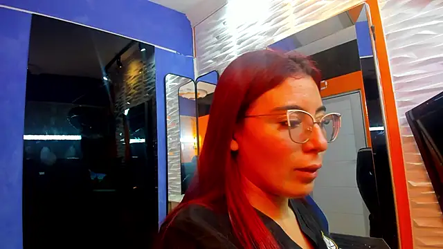 Snapshot of allison_mc chatting on May 6, 2026, 5:22 am allison mc online show from May 6, 2026, 5:22 am