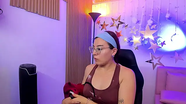 Snapshot of allison_mc chatting on May 26, 2026, 3:59 am allison mc online show from May 26, 2026, 3:59 am