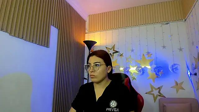Snapshot of allison_mc chatting on May 8, 2026, 3:43 am allison mc online show from May 8, 2026, 3:43 am