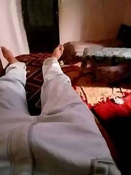 latarak321 online show from April 3, 2026, 5:52 pm