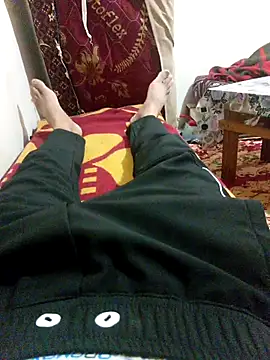 latarak321 online show from November 18, 2025, 6:44 pm