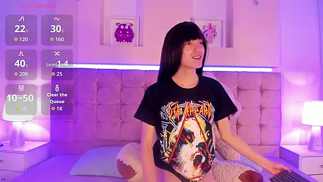 Snapshot of Naya_Velvet chatting on November 6, 2025, 4:00 pm Naya Velvet online show from November 6, 2025, 4:00 pm