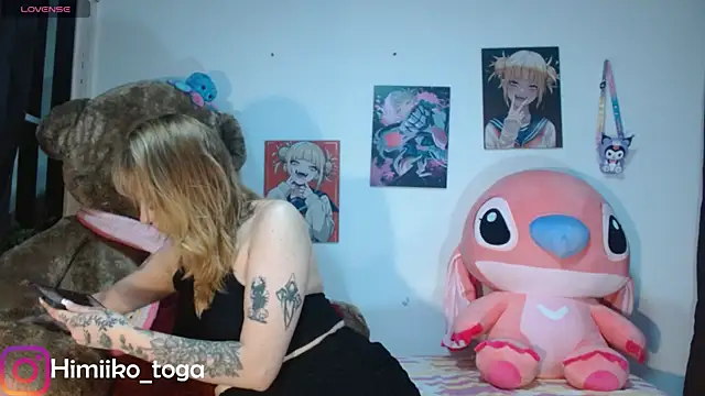 Snapshot of Himiiko_toga chatting on December 21, 2025, 12:57 am Himiiko toga online show from December 21, 2025, 12:57 am