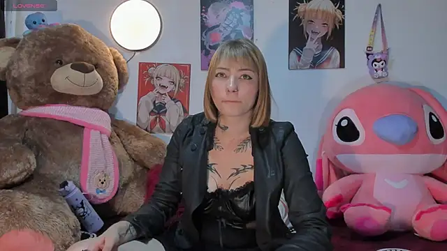 Snapshot of Himiiko_toga chatting on February 5, 2026, 10:49 pm Himiiko toga online show from February 5, 2026, 10:49 pm