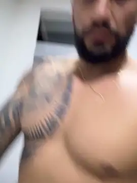 Snapshot of Santiago_hot19 chatting on October 22, 2025, 1:05 am Santiago hot19 online show from October 22, 2025, 1:05 am